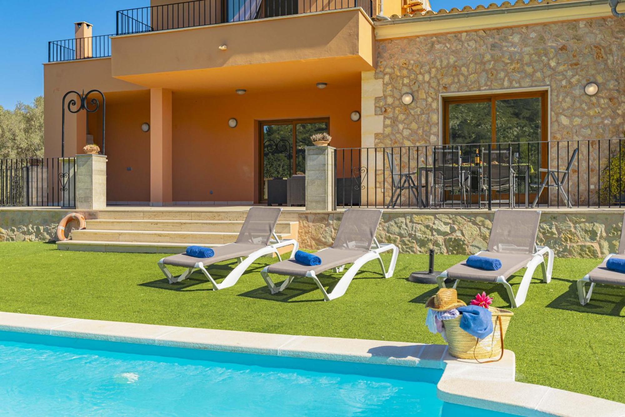 Villa Es Garrover *
